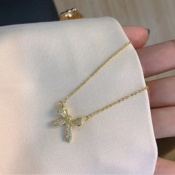 Gold Bow Necklace - Picture 3 of 6